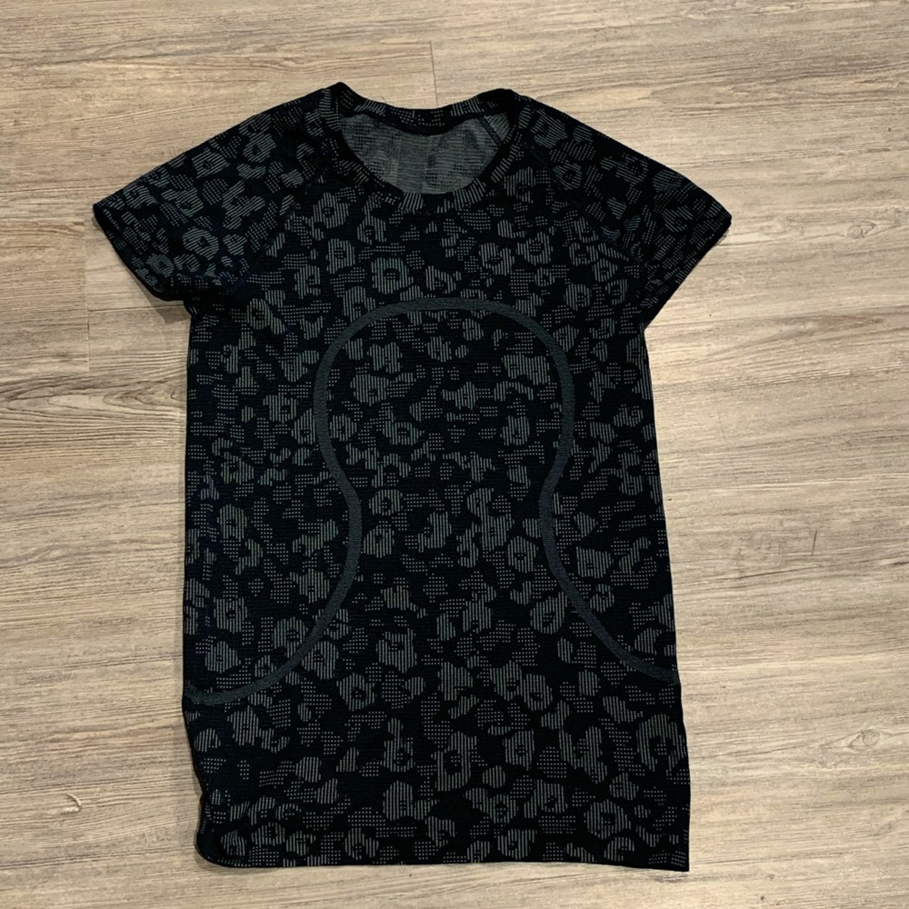 Swiftly Tech Short Sleeve
